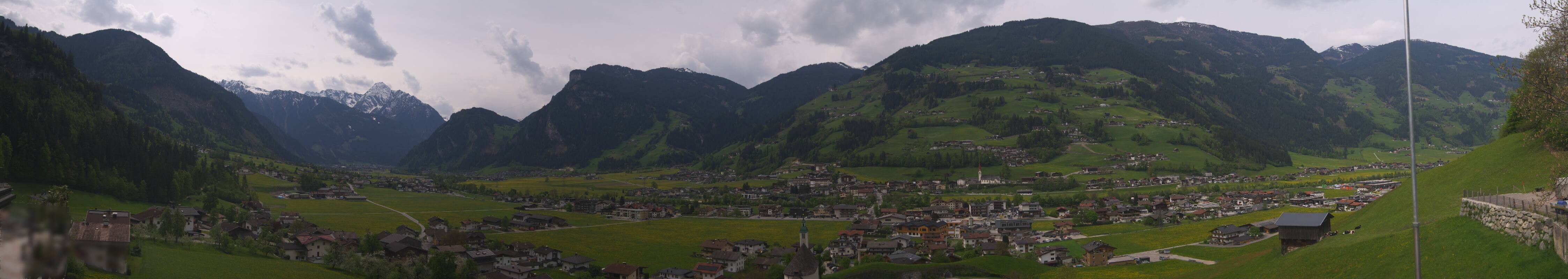 Archived image Webcam Panoramic View Mayrhofen