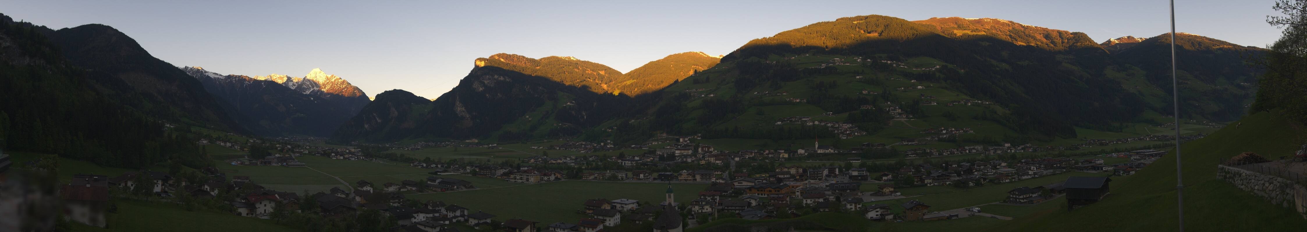 Archiv Foto Webcam Blick von Bichl auf Mayrhofen