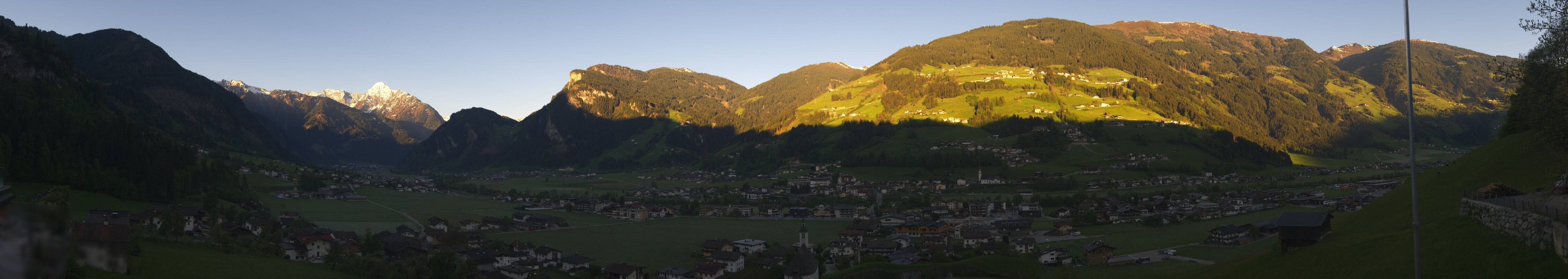 Archiv Foto Webcam Blick von Bichl auf Mayrhofen
