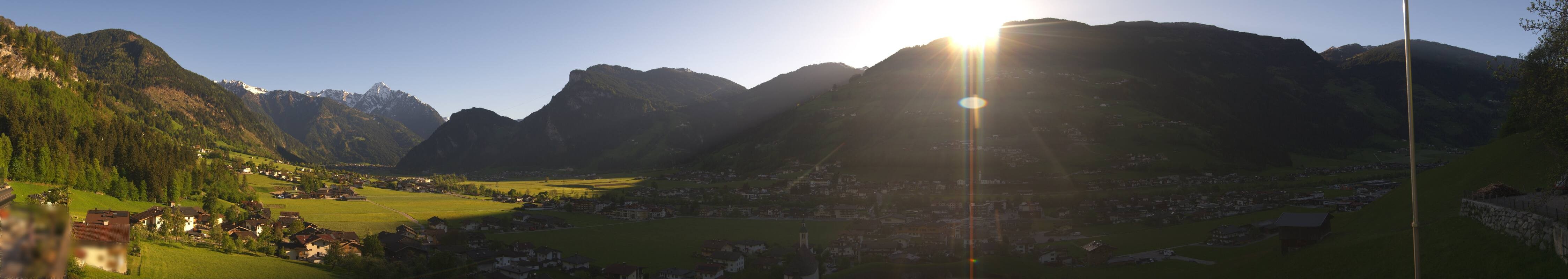 Archiv Foto Webcam Blick von Bichl auf Mayrhofen