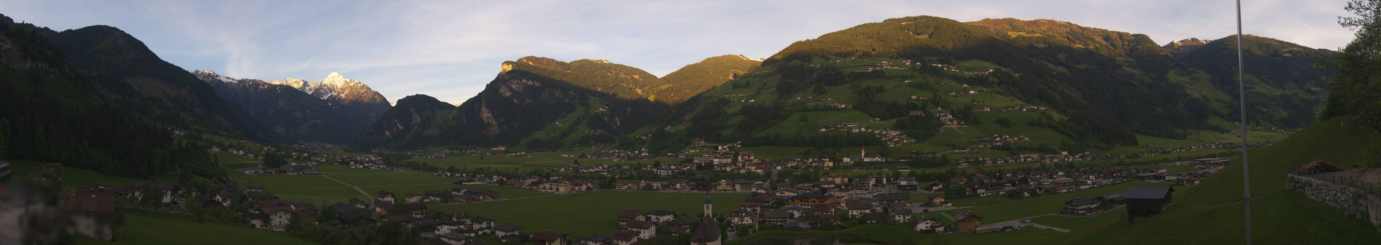 Archiv Foto Webcam Blick von Bichl auf Mayrhofen