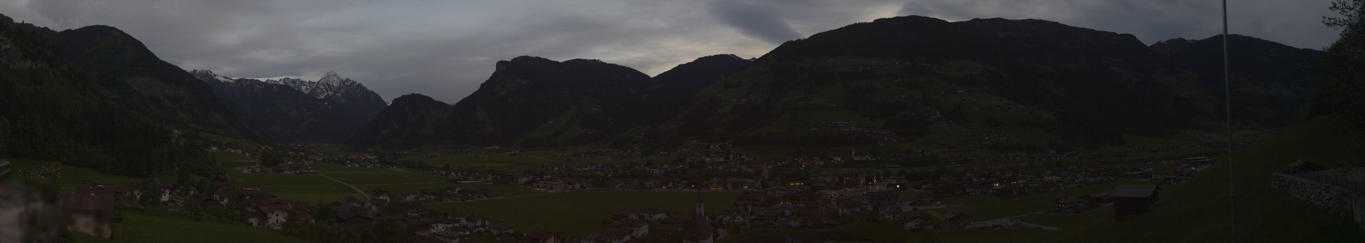Archiv Foto Webcam Blick von Bichl auf Mayrhofen