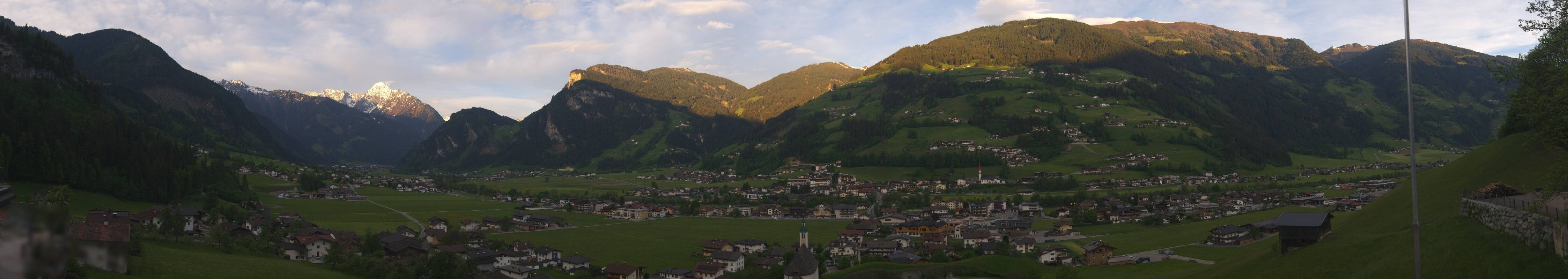 Archiv Foto Webcam Blick von Bichl auf Mayrhofen