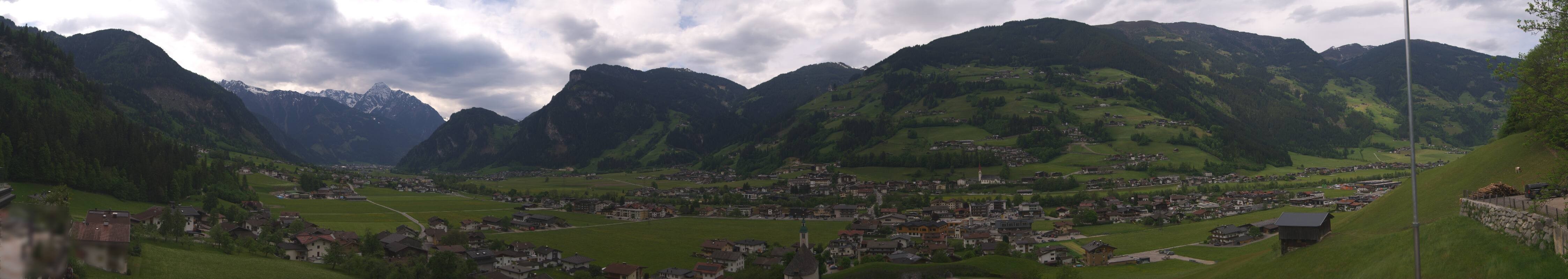 Archiv Foto Webcam Blick von Bichl auf Mayrhofen