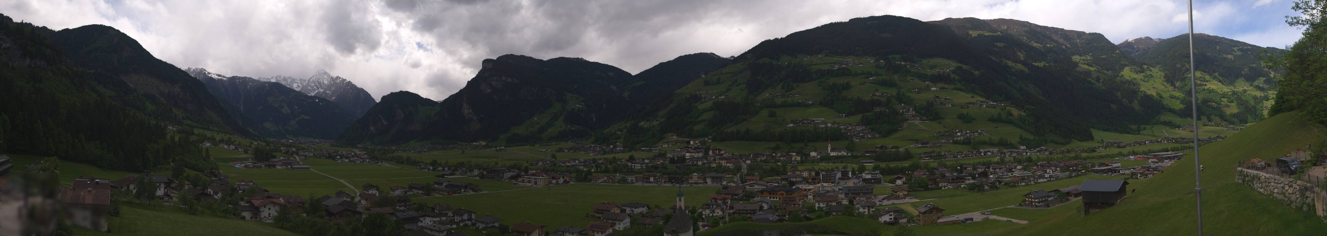 Archived image Webcam Panoramic View Mayrhofen