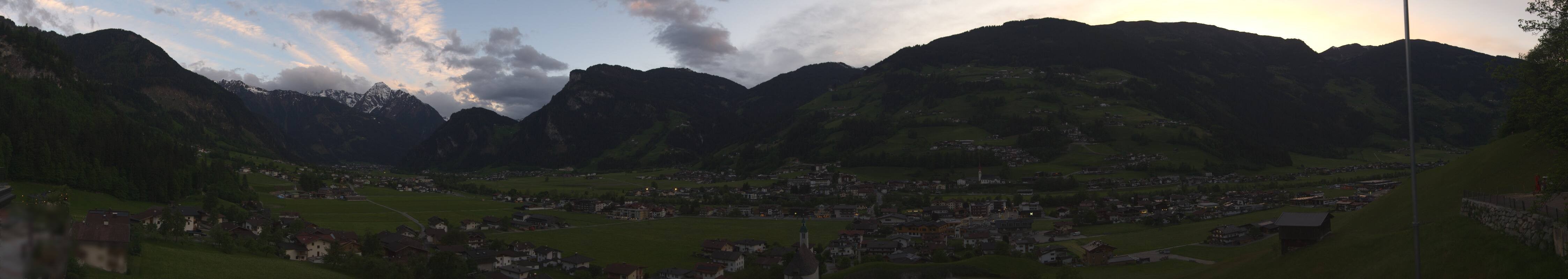 Archiv Foto Webcam Blick von Bichl auf Mayrhofen