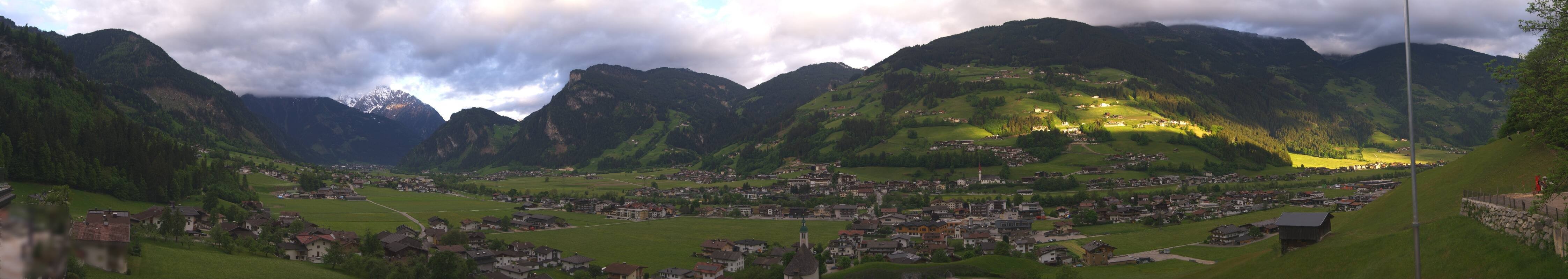 Archiv Foto Webcam Blick von Bichl auf Mayrhofen