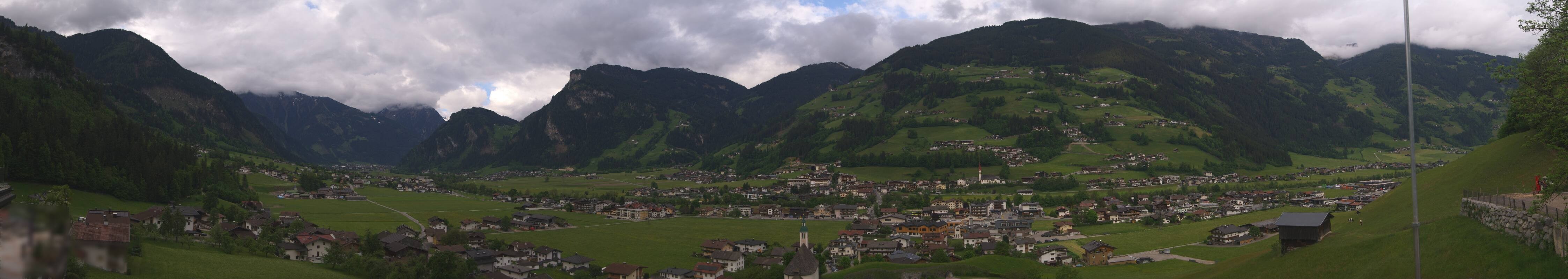 Archiv Foto Webcam Blick von Bichl auf Mayrhofen