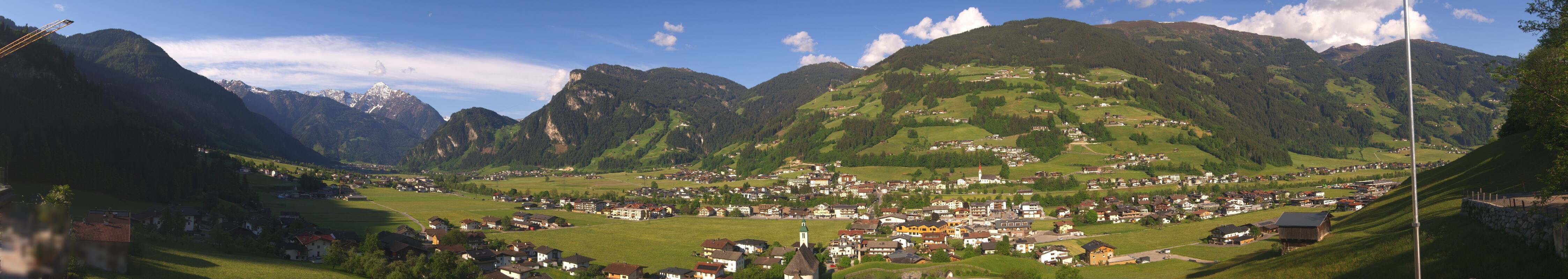 Archived image Webcam Panoramic View Mayrhofen