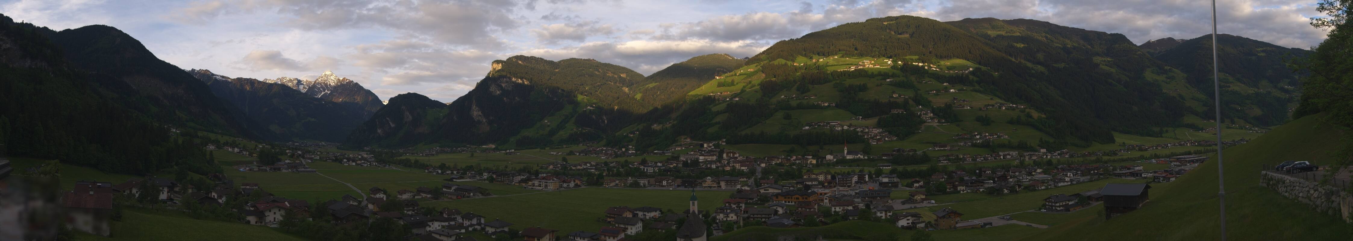 Archiv Foto Webcam Blick von Bichl auf Mayrhofen