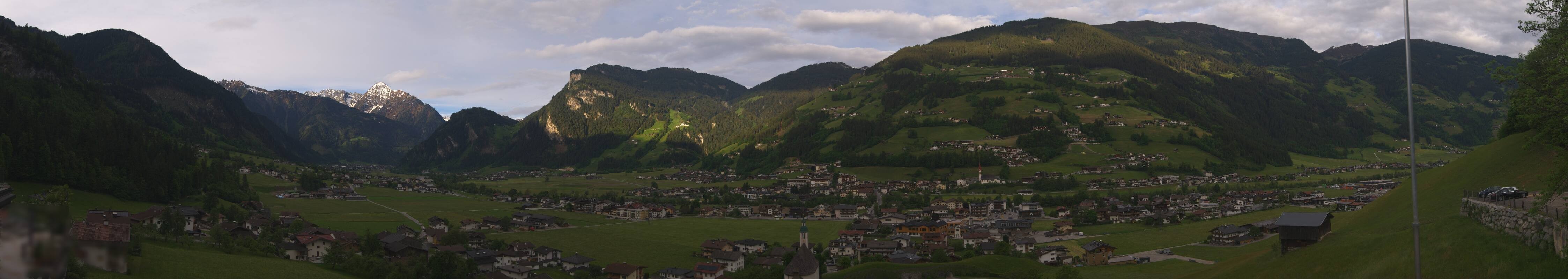 Archiv Foto Webcam Blick von Bichl auf Mayrhofen