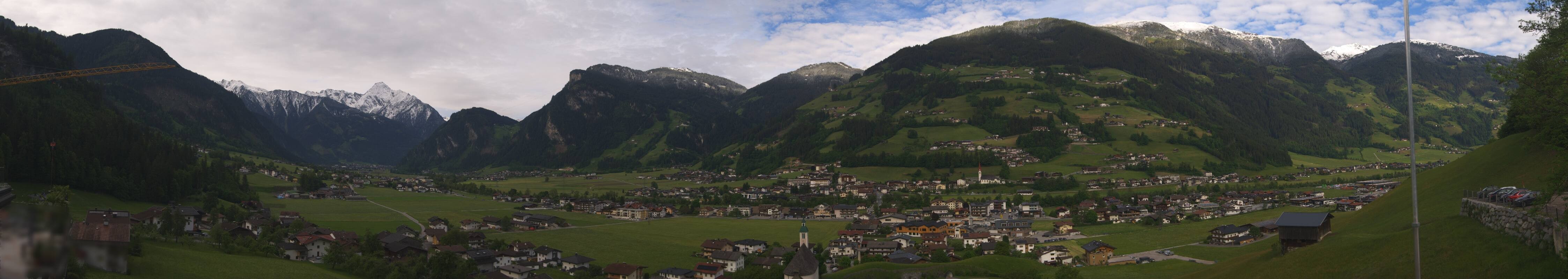 Archived image Webcam Panoramic View Mayrhofen