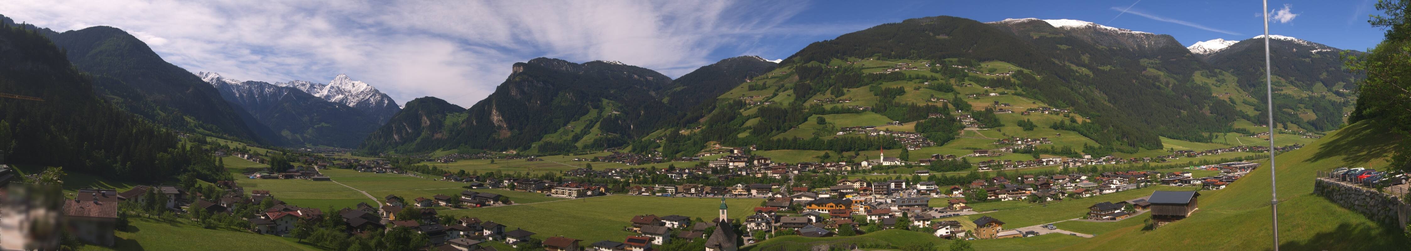 Archived image Webcam Panoramic View Mayrhofen