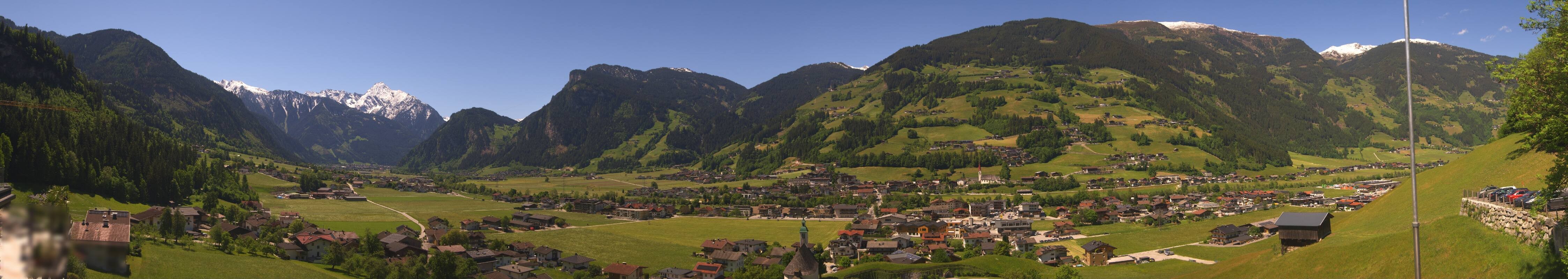 Archived image Webcam Panoramic View Mayrhofen