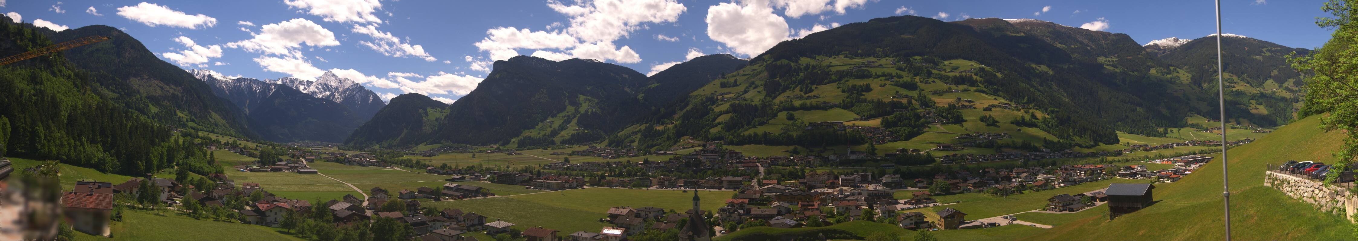 Archived image Webcam Panoramic View Mayrhofen