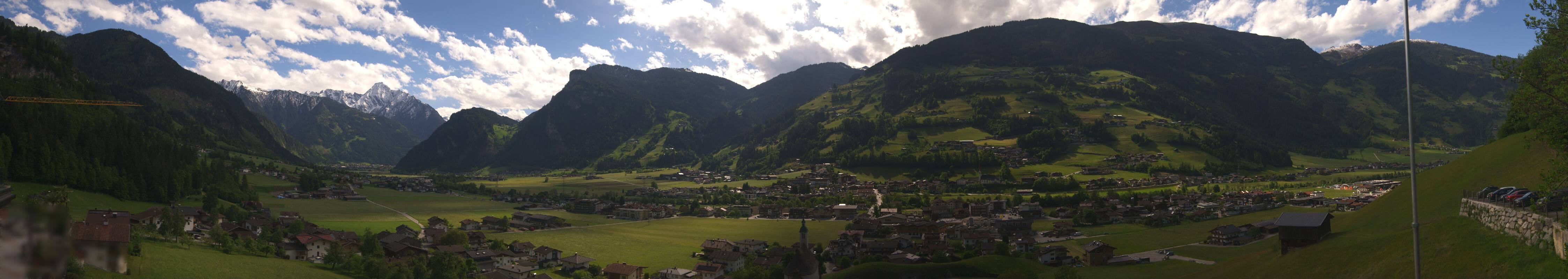 Archived image Webcam Panoramic View Mayrhofen