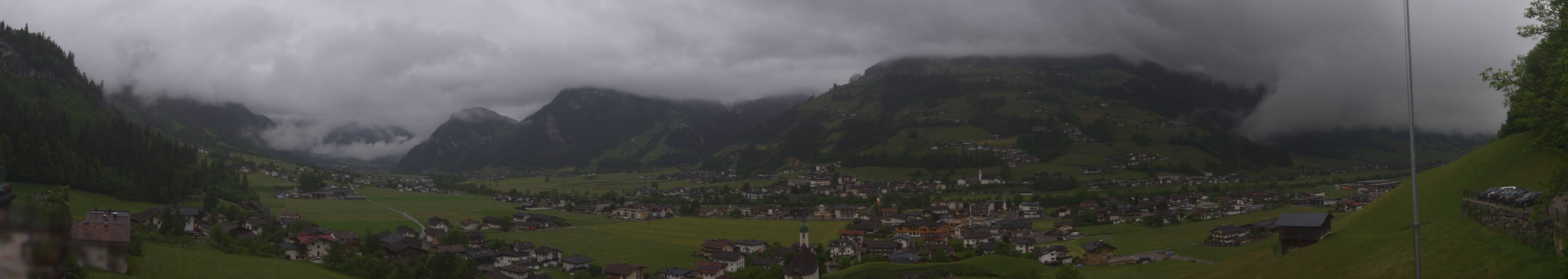 Archived image Webcam Panoramic View Mayrhofen