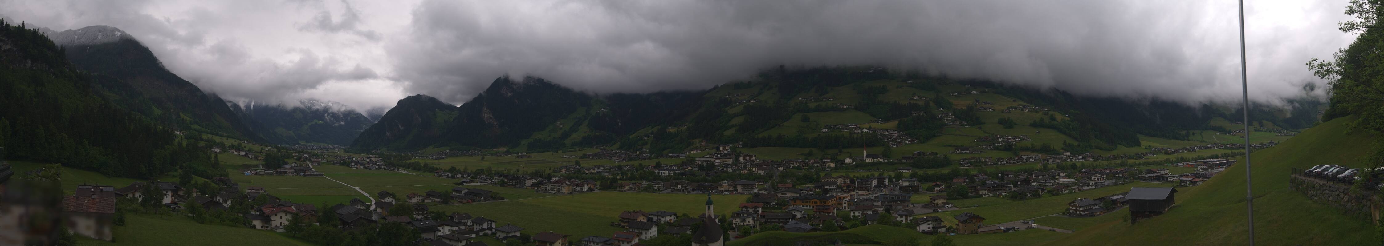 Archived image Webcam Panoramic View Mayrhofen