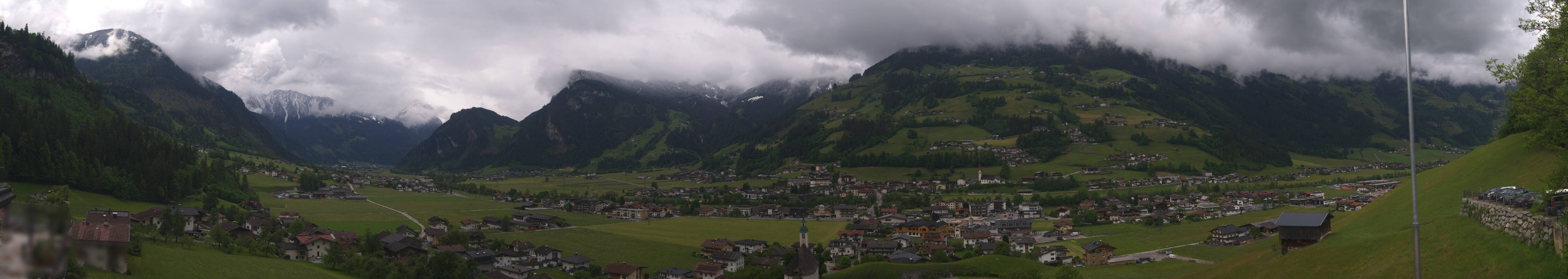 Archived image Webcam Panoramic View Mayrhofen