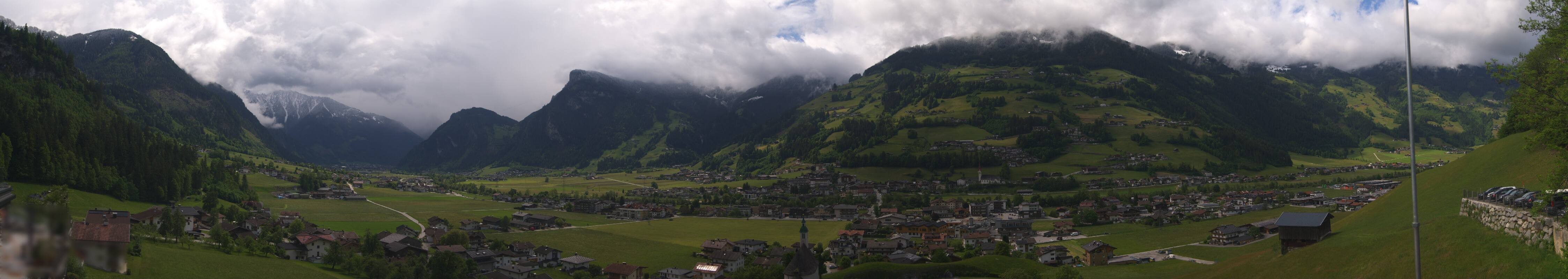 Archived image Webcam Panoramic View Mayrhofen