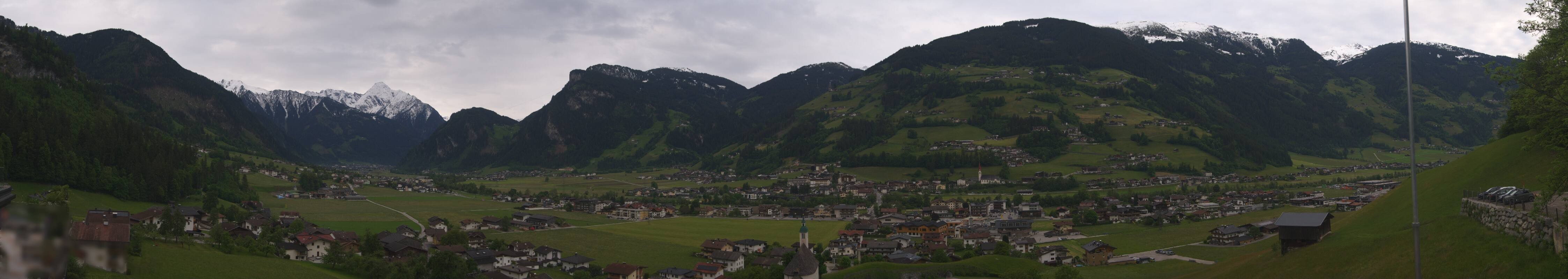 Archiv Foto Webcam Blick von Bichl auf Mayrhofen