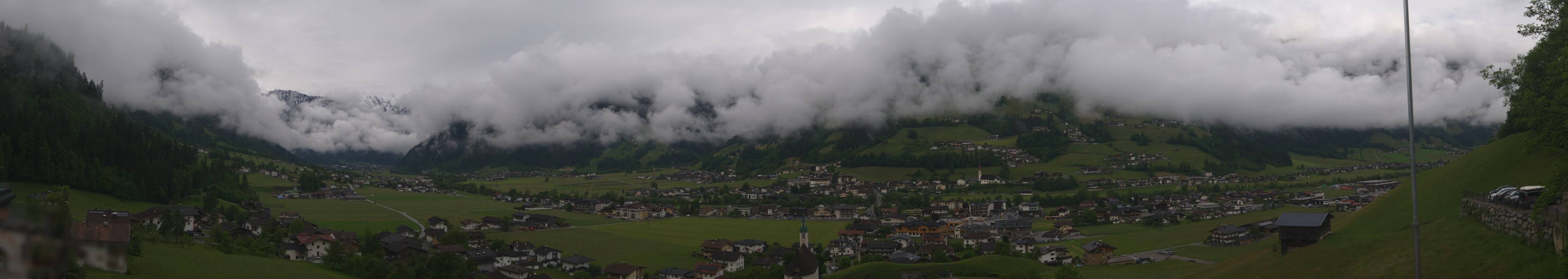 Archived image Webcam Panoramic View Mayrhofen
