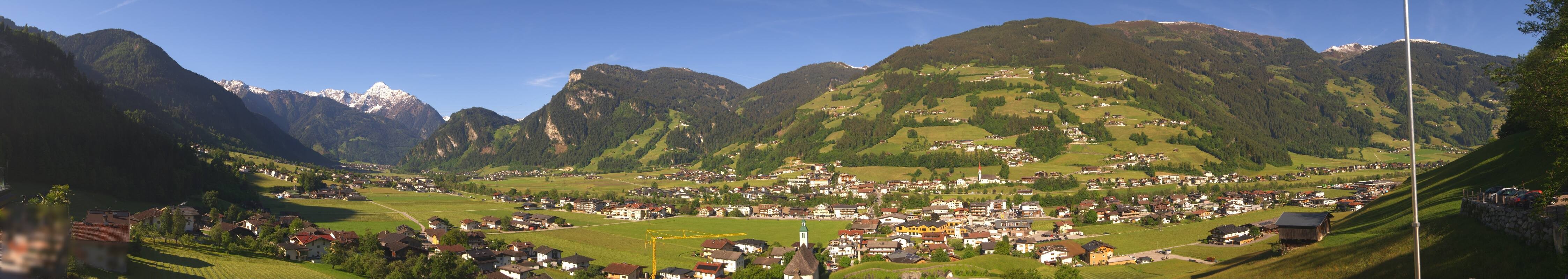 Archived image Webcam Panoramic View Mayrhofen