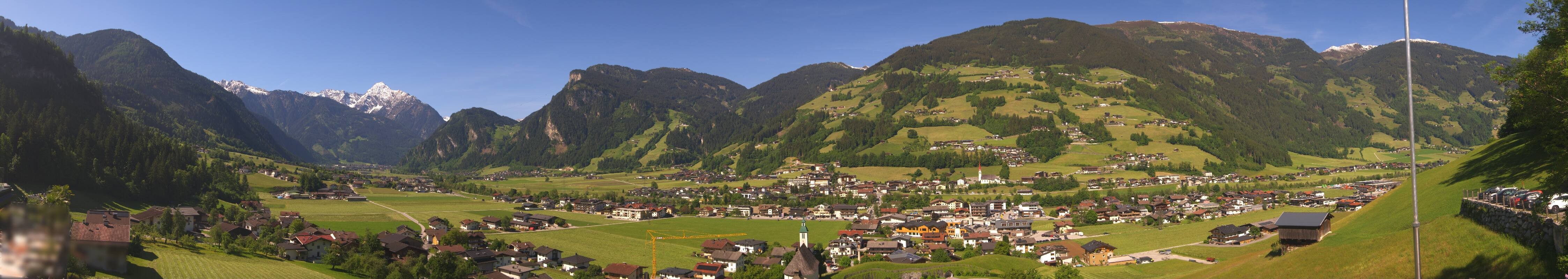 Archived image Webcam Panoramic View Mayrhofen