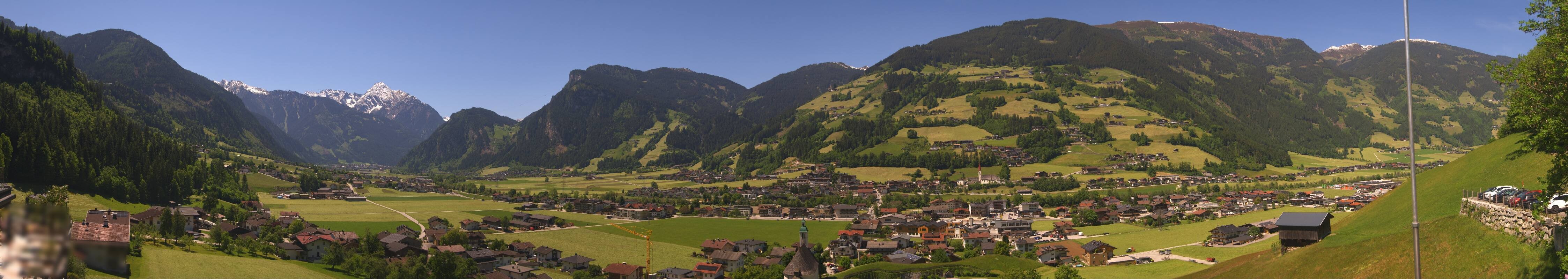 Archived image Webcam Panoramic View Mayrhofen