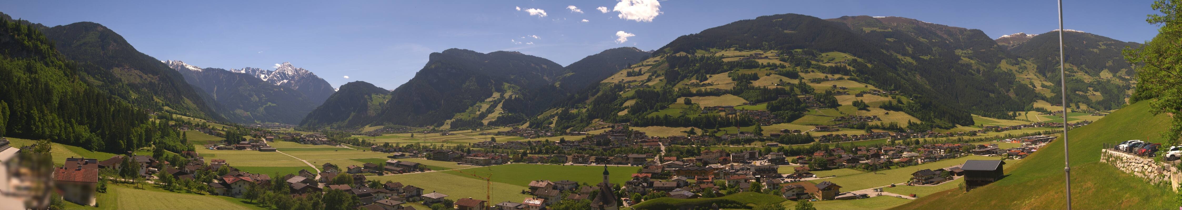 Archived image Webcam Panoramic View Mayrhofen