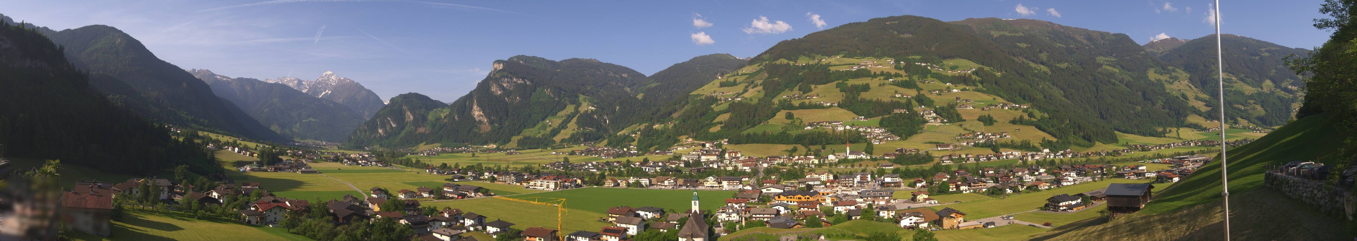 Archived image Webcam Panoramic View Mayrhofen