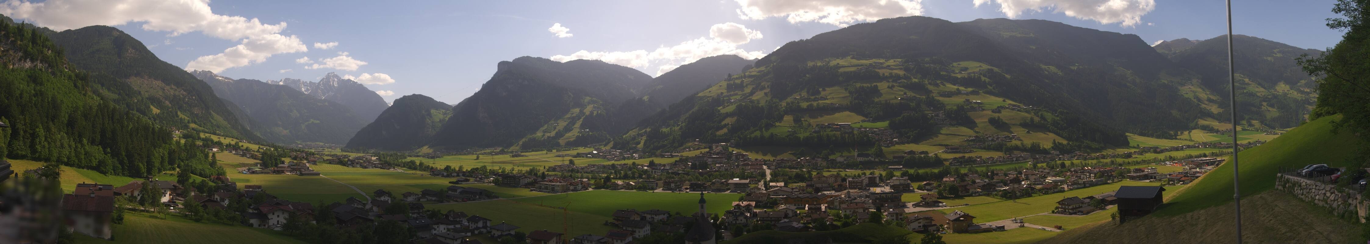 Archiv Foto Webcam Blick von Bichl auf Mayrhofen