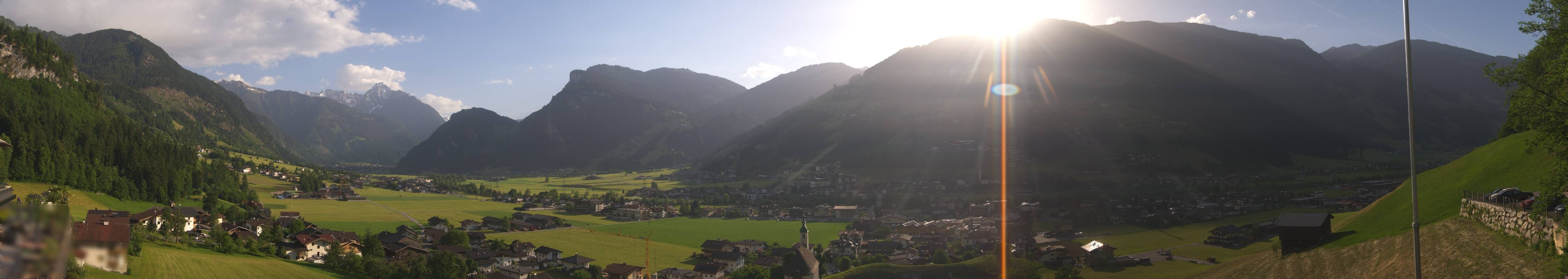 Archiv Foto Webcam Blick von Bichl auf Mayrhofen