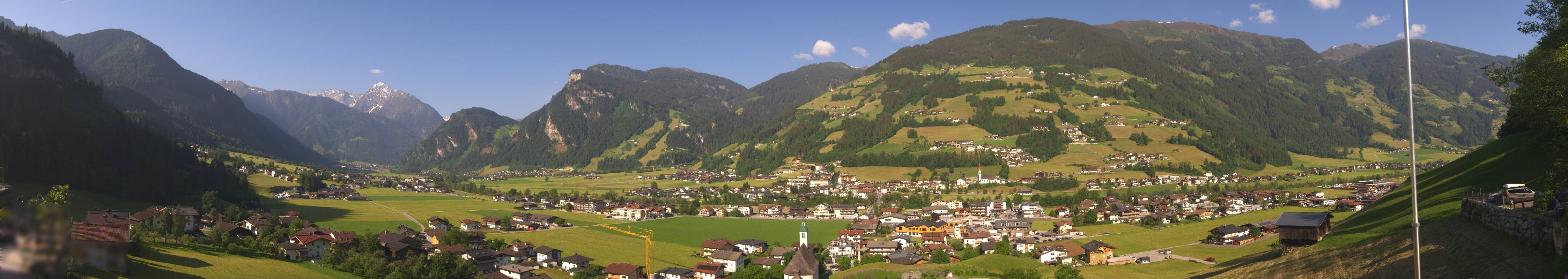 Archived image Webcam Panoramic View Mayrhofen