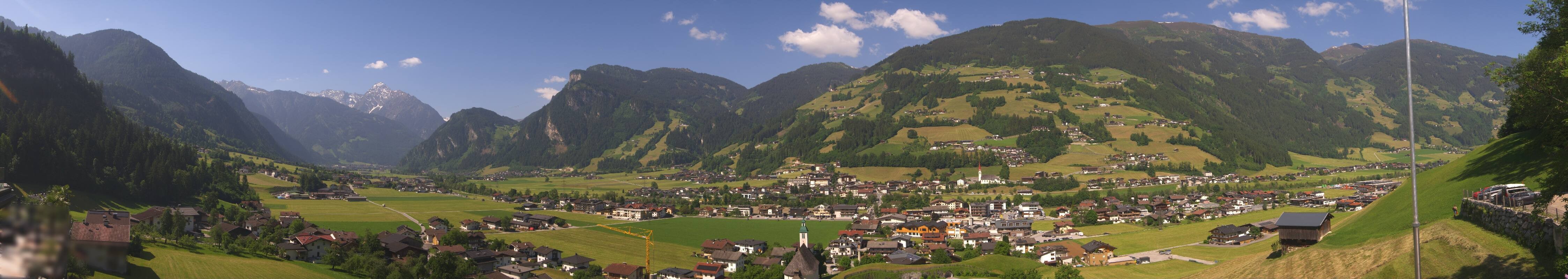 Archived image Webcam Panoramic View Mayrhofen