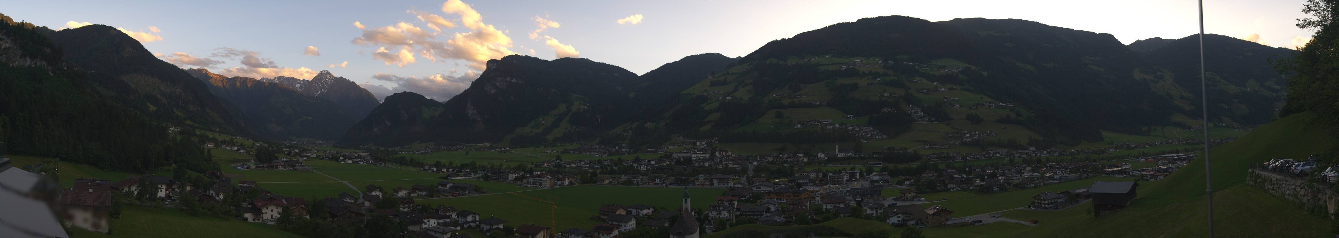 Archiv Foto Webcam Blick von Bichl auf Mayrhofen