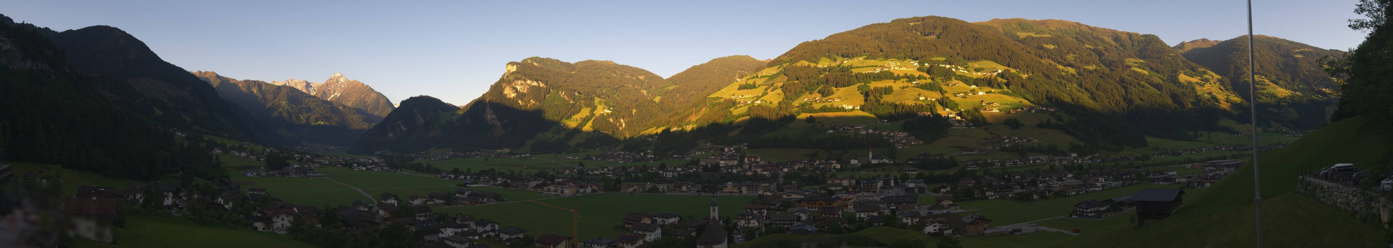 Archiv Foto Webcam Blick von Bichl auf Mayrhofen