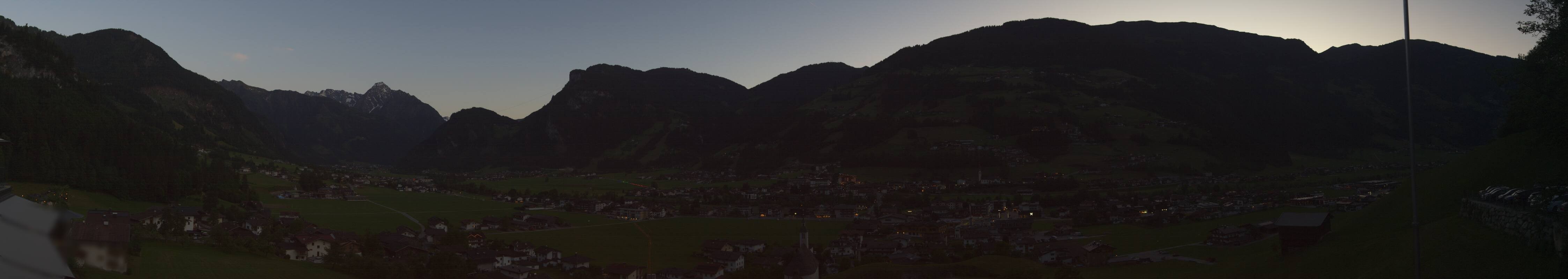 Archiv Foto Webcam Blick von Bichl auf Mayrhofen