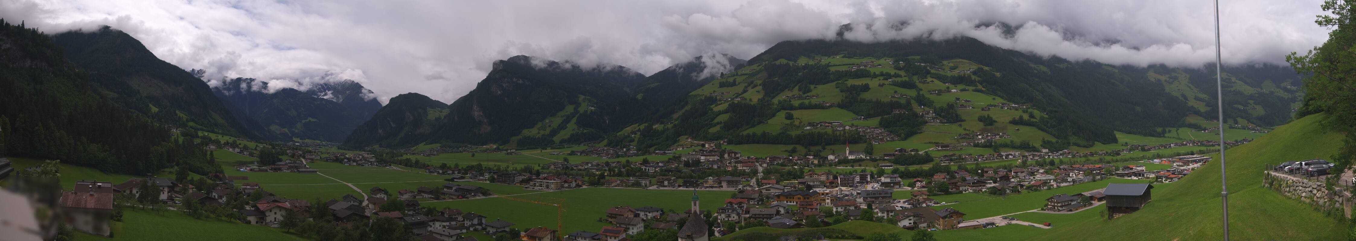 Archived image Webcam Panoramic View Mayrhofen