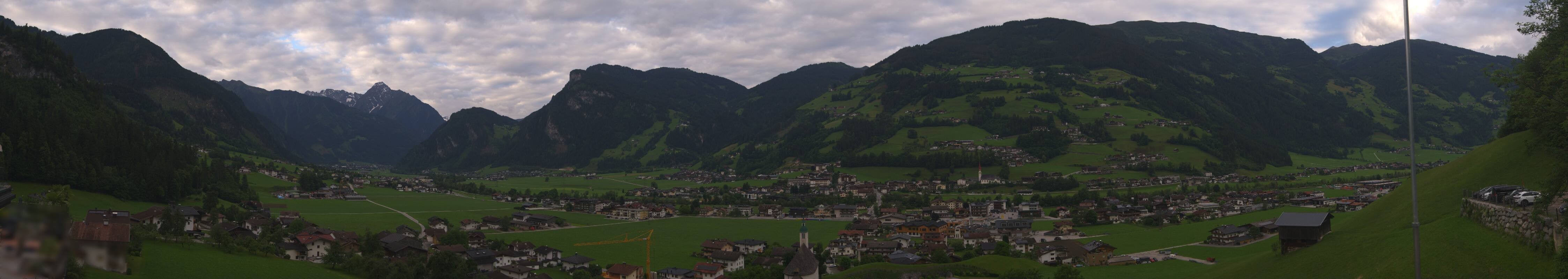 Archived image Webcam Panoramic View Mayrhofen