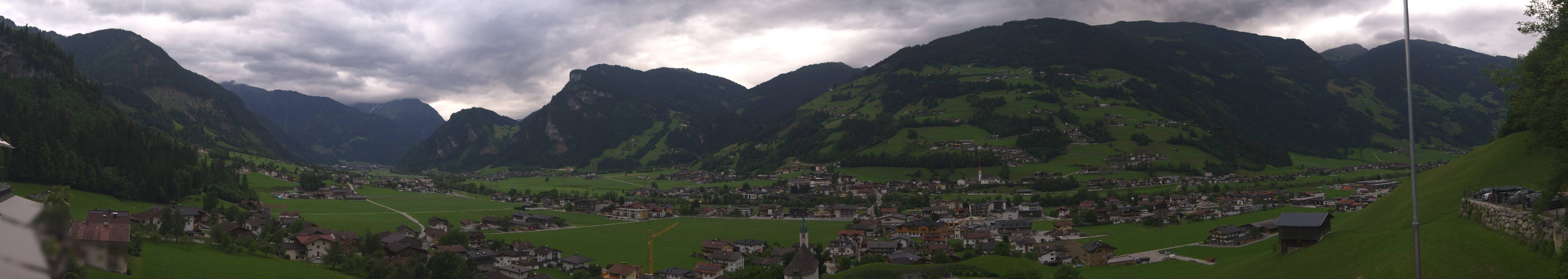 Archived image Webcam Panoramic View Mayrhofen