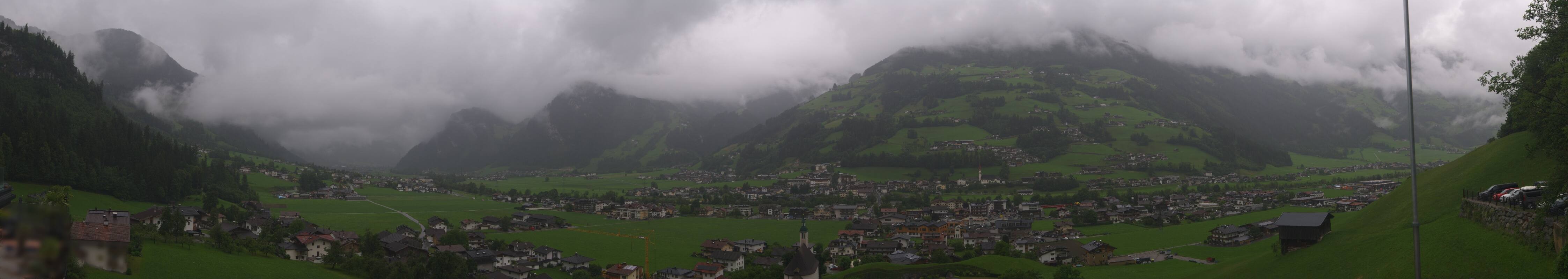 Archived image Webcam Panoramic View Mayrhofen