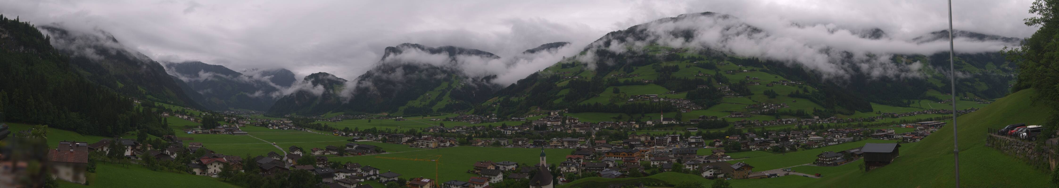 Archived image Webcam Panoramic View Mayrhofen