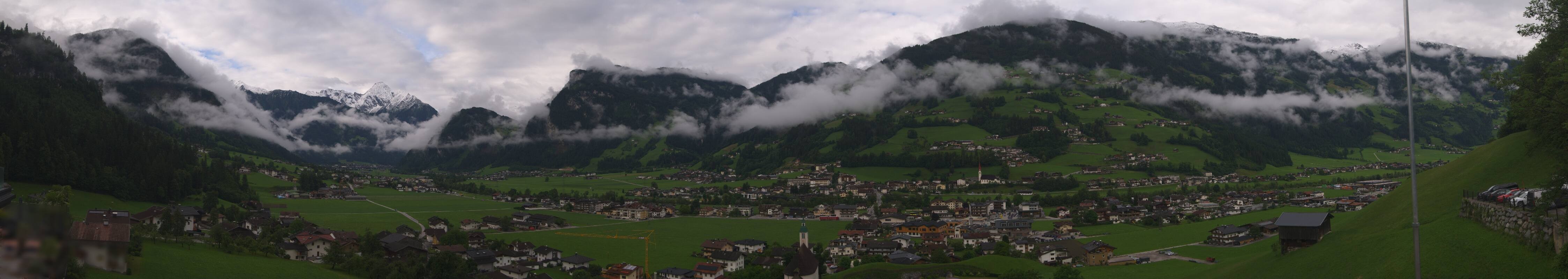 Archived image Webcam Panoramic View Mayrhofen