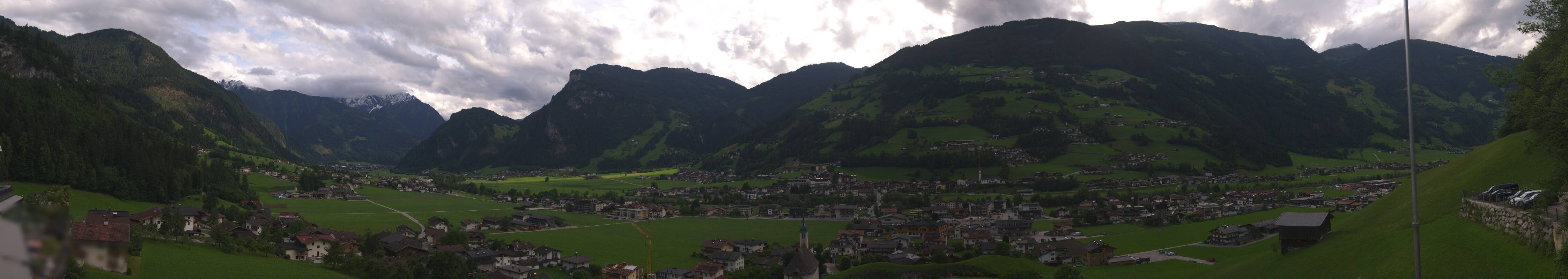 Archiv Foto Webcam Blick von Bichl auf Mayrhofen