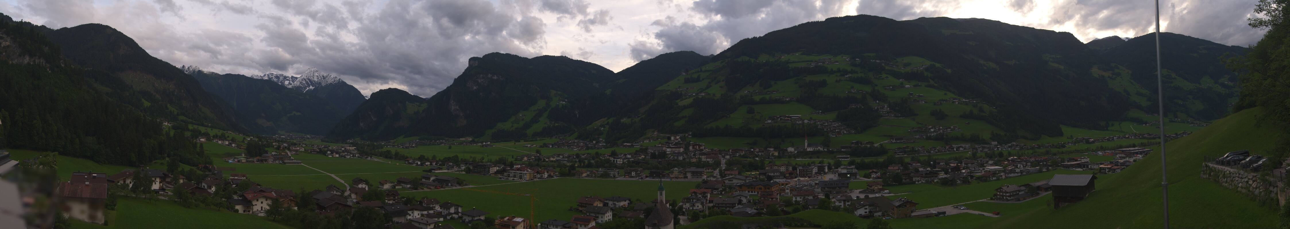 Archiv Foto Webcam Blick von Bichl auf Mayrhofen