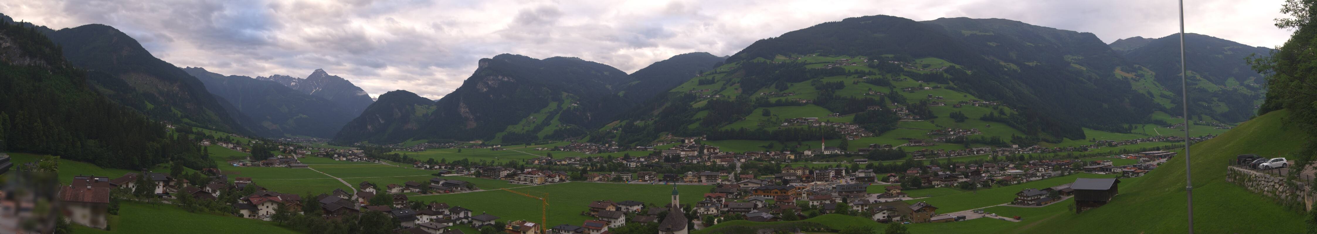 Archived image Webcam Panoramic View Mayrhofen
