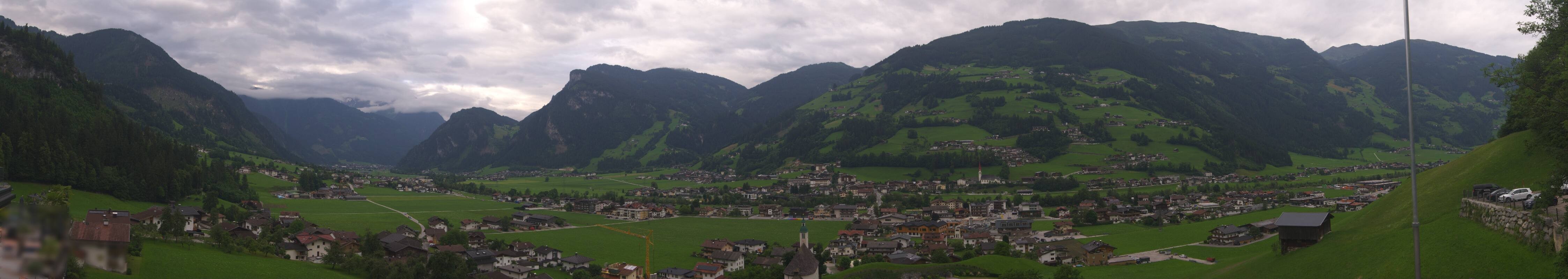 Archived image Webcam Panoramic View Mayrhofen