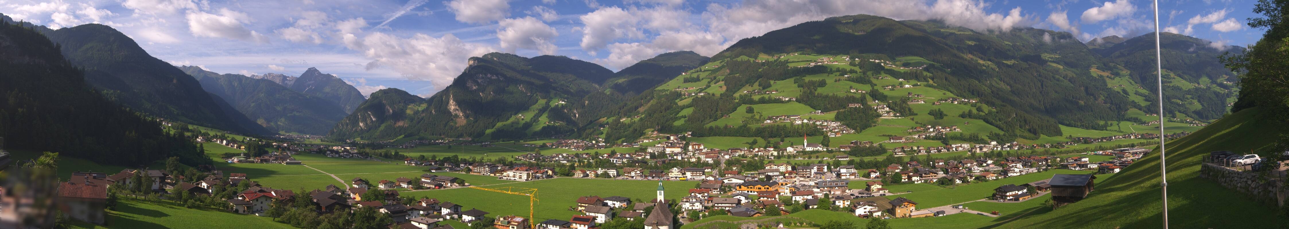 Archived image Webcam Panoramic View Mayrhofen