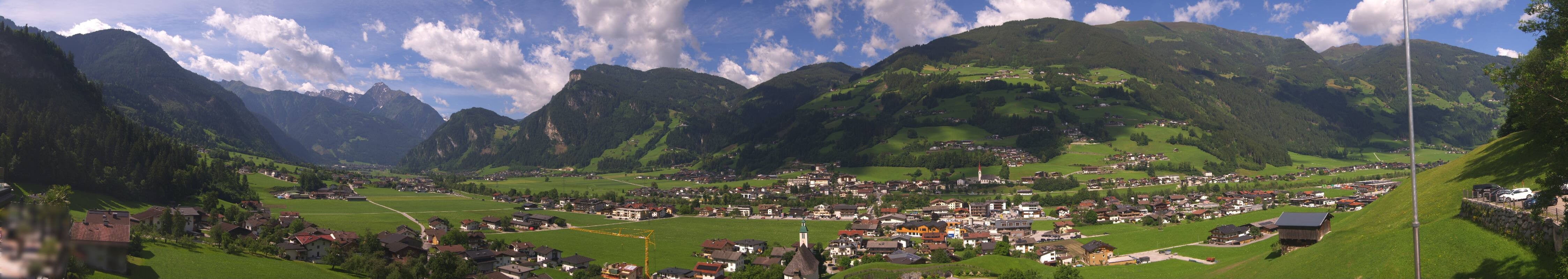 Archived image Webcam Panoramic View Mayrhofen